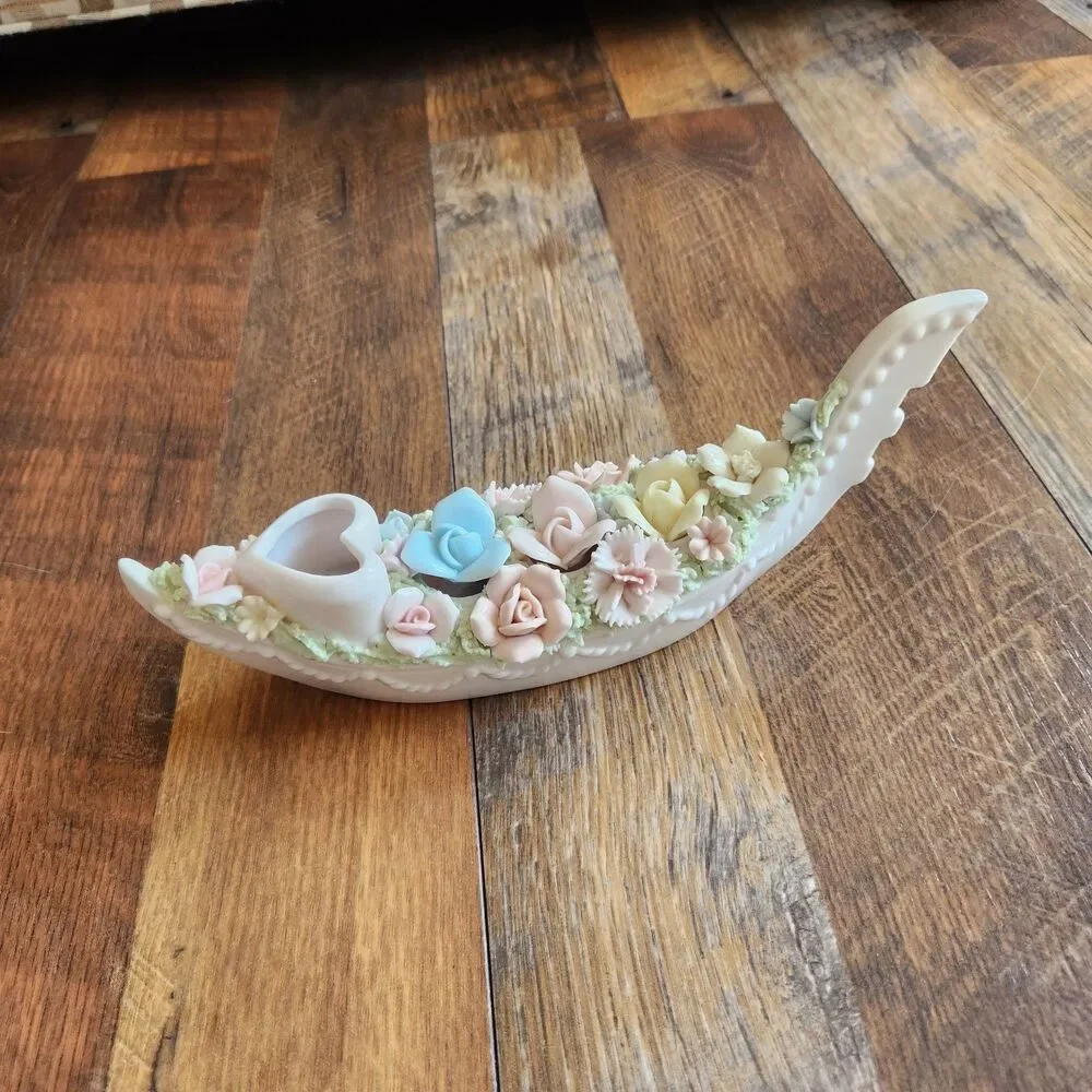Vtg Japan Ardalt Gondola Boat Candle Lipstick Holder Floral Cottage Coquette